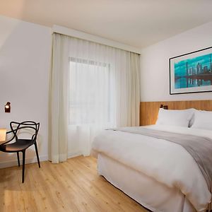 Habitación Estándar con Cama Queen