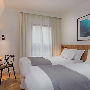 Habitación Estándar con 2 Camas Individuales